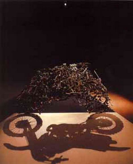 optical illusion motorbike