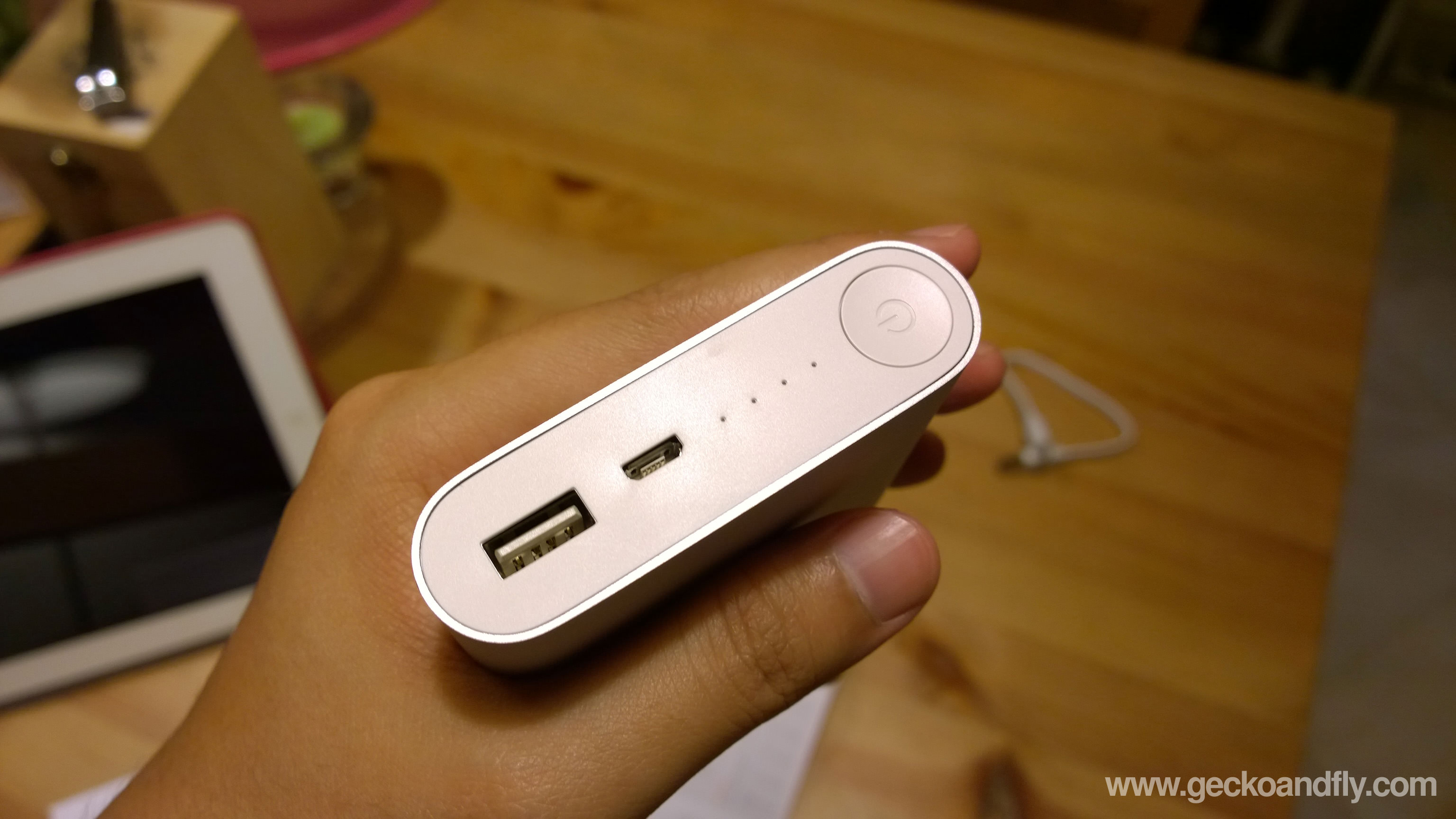 XiaoMi 10400 mAh Portable Power Bank Charger Review3072 x 1728